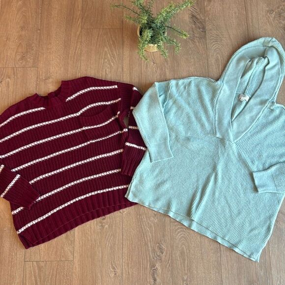 ((2 PIECE)) AERIE AND AMERICAN EAGLE SWEATER BUNDLE SIZE MEDIUM - Picture 1 of 6